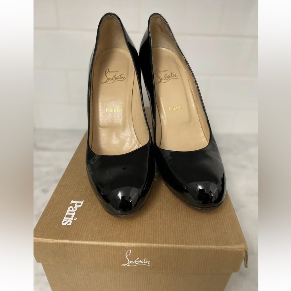 Christian Louboutin ‘Simple’ black patent pumps - 38.5